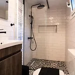 Hermes-modern Comfort In Appartement *