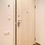Hermes-modern Comfort In Appartement