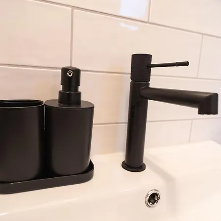 Hermes-modern Comfort In *