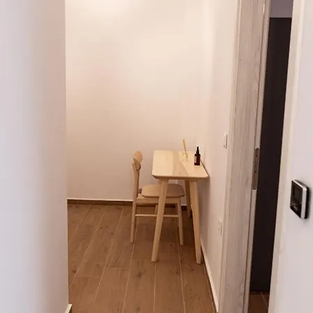 Hermes-modern Comfort In